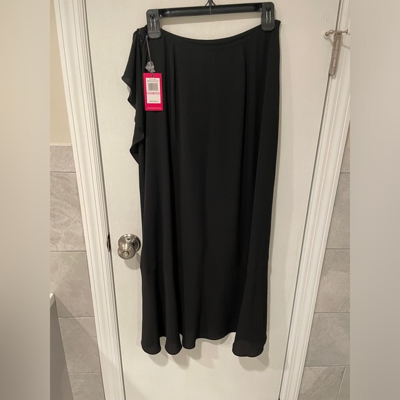 NWT Vince Camuto Faux Wrap Ruffle Trim Black Skirt Size 6 - Picture 7 of 8